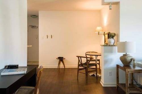 Warm CWE 1BR near BJC by Zencity - image 11