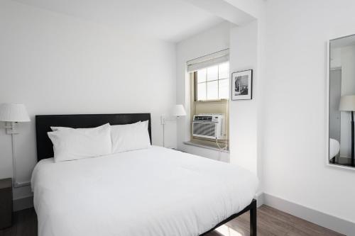 Modern CWE 2BR near BJC by Zencity - image 14