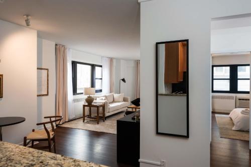 Warm CWE 1BR near BJC by Zencity - image 6