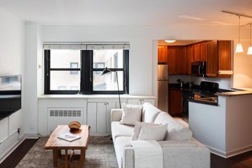 Warm CWE 1BR near BJC by Zencity - image 6