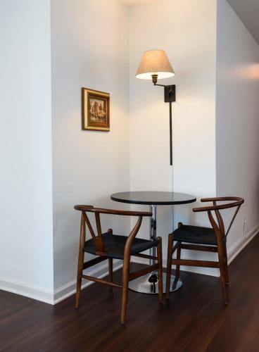 Warm CWE 1BR near BJC by Zencity - image 6