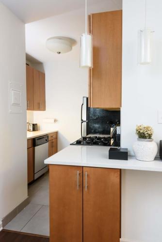 Warm CWE 1BR with Forest View by Zencity - image 6