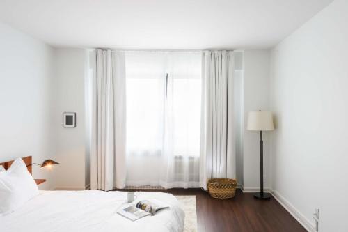 Warm CWE 1BR with Forest View by Zencity - image 12