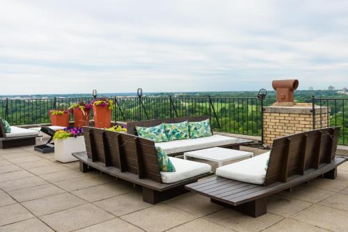 Warm CWE 1BR with Forest View by Zencity - image 13