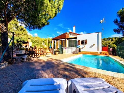  AbelesHome. Villa con Piscina, Barbacoa y Parque Infantil. in Masllorens