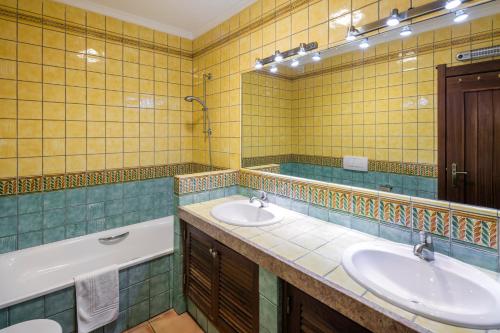 Terracos de Benagil by Benagil Holidays (2 bedrooms) - The Original!