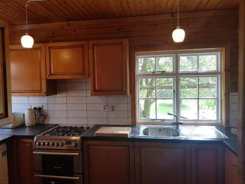 Pine Cabin, Strathyre. A cosy escape from it all. in Стратйр