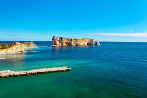 A szálláshely kívülről, Hotel Motel Manoir de Perce in Percé (Québec)