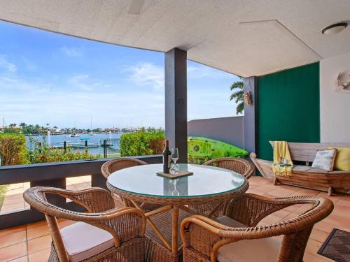 ABSOLUTE Riverfront Kirribilli Apts Mooloolaba