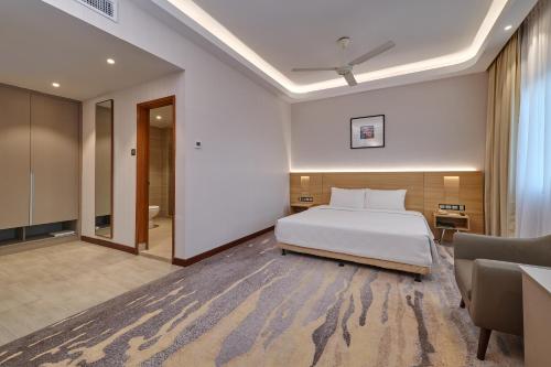 room detail thumbnail 1