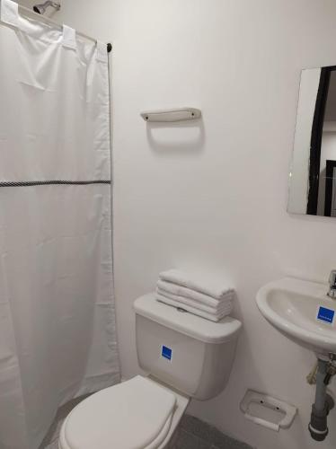 Budget Single Room room in HOTEL BLACK & WHITE