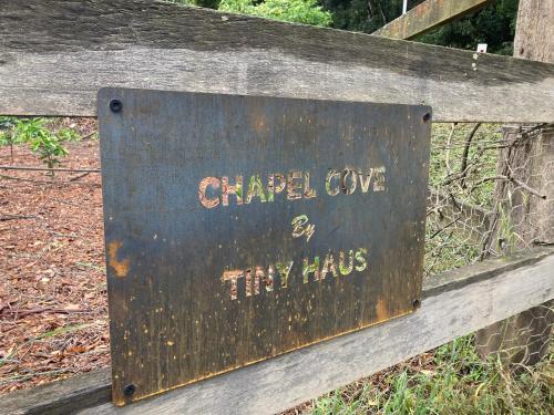 Chapel Cove Retreat, private Tiny House with boat ramp