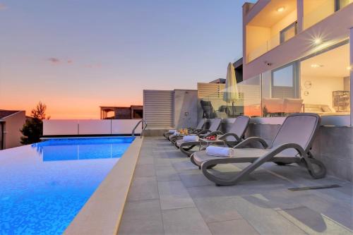 Villa with Private Pool room in Villa Grace 2 Luxury villa in Makarska private pool