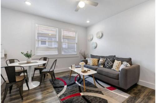 Impressive Cozy Historic 2BR Apt Near Downtown in San Antonio, USA