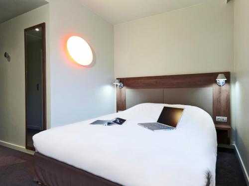 Sleeps 1