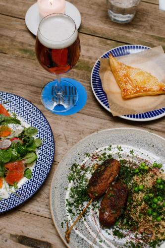 One Shot Fortuny 07 - main image