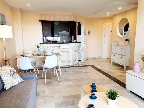 One-Bedroom Apartment image 9