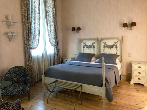 Demeure Saint Louis Historic manor air-conditioned free private parking City 700m WIFI view - image 4