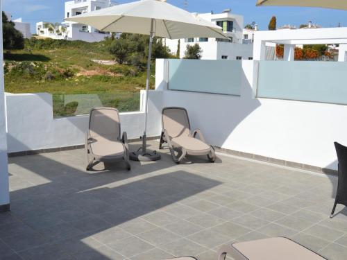 Three-Bedroom Villa image 10