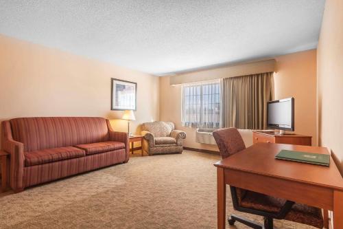 Quality Inn & Suites Owasso US-169