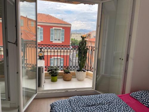 Super 2Pieces Place Massena/Hyper centre/balcon/AC
