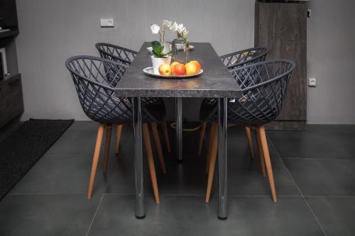 Samira1 in Sofiivska Borshchahivka