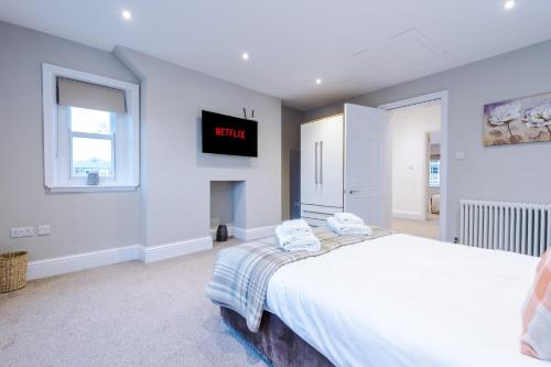 Luxury Listed Townhouse 350 Yds From Racecourse - image 6