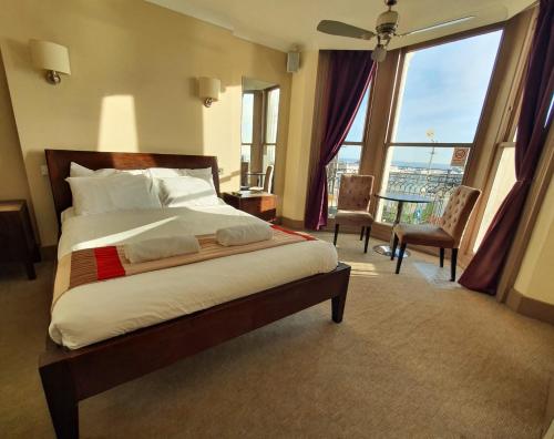 New Madeira Seafront Hotel - image 14