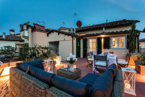 Casa Ottone - Residenze Seicento - A superb bright flourish apartment with grand terrace inside Lucca City Centre - image 2
