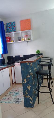 Come Back Studios near the beach
