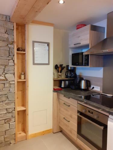 Appartement chaleureux avec wifi de 10 personnes à Val-Cenis (Appartement chaleureux avec wifi de 10 personnes a Val-Cenis) in Lanslebourg-Mont-Cenis