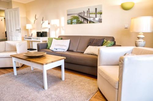 Terrasse, gratis Nutzung vom AHOI Erlebnisbad und Sauna in Sellin - Meeresblick FeWo 12, Göhren (photo 7)