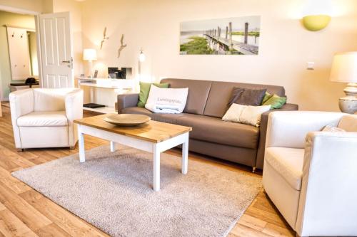 Terrasse, gratis Nutzung vom AHOI Erlebnisbad und Sauna in Sellin - Meeresblick FeWo 12, Göhren (photo 8)