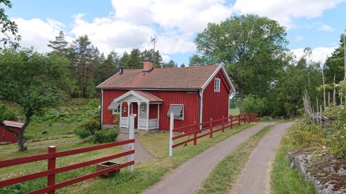 . Året runt i väldigt härlig natur Bo på lantgård