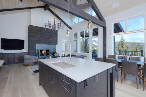 Inspiration Point Townhome 1B in Big Sky, USA
