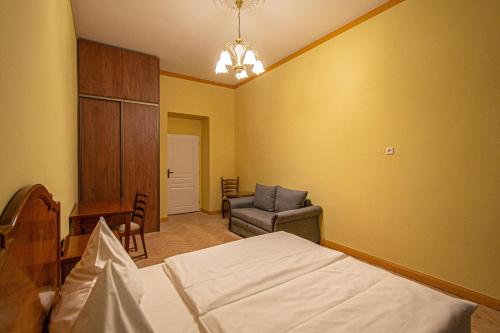 4 Bedrooms 130m2 apartment at the Main City Square, Praha (fotografie 10)