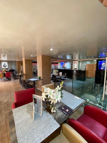 Hotel VELSATIS in เบนิเมลลาล