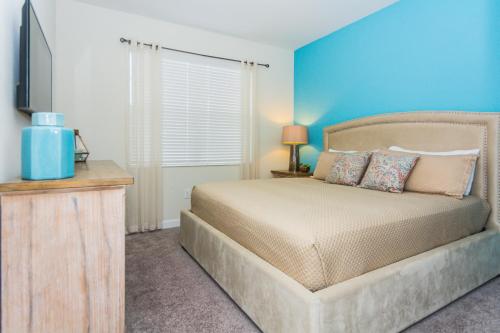 Adorable Vacation Single Home with Private Pool CG1592 - image 14