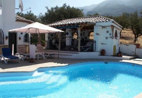  Dos Torres Alcaucin, Unterkunft in Alcaucín