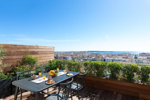 Rooftop View - 2 BdR 2 BthR 1 toil - Clim Terrace Elevator small Parking, Cannes (Foto 3)