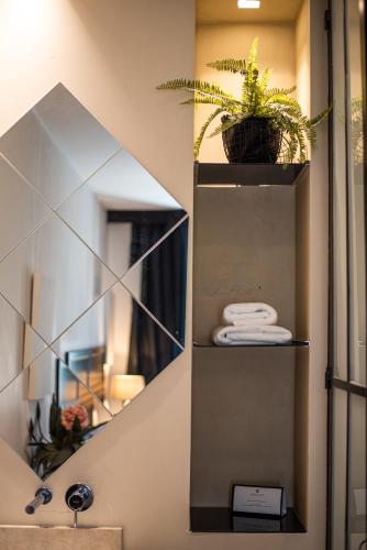 Emporikon Athens Hotel - image 13