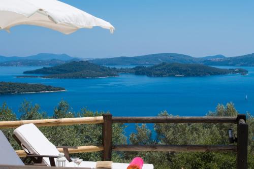 Stunning seaviews, infinity pool, close to beach - Villa Meliti