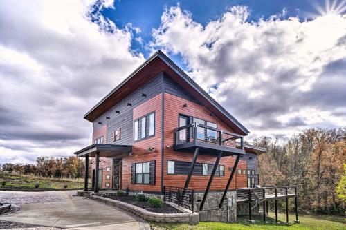 Spacious Sevierville Home with Hot Tub! in Sevierville, USA