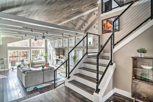 Spacious Sevierville Home with Hot Tub! in Sevierville, USA