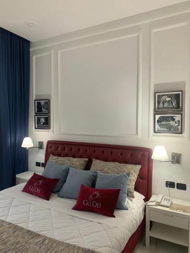 2 twin beds