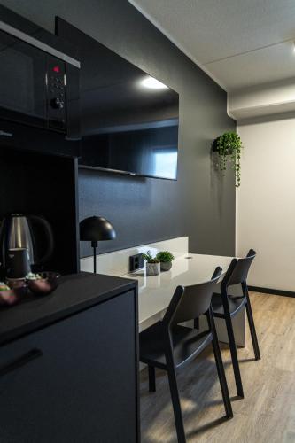 Kitchen, Hotelli Sointu by UHANDA in Jarvenpaa