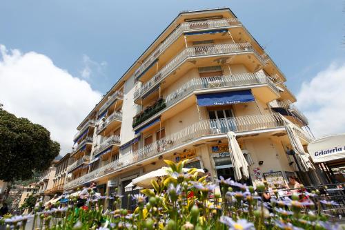 Hotel Garden - 숙소 외관