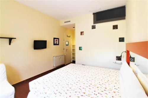 Hostal Arco Iris - image 14