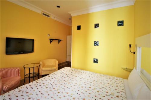 Hostal Arco Iris - image 7