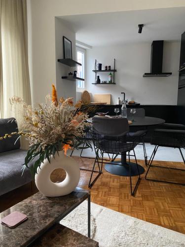 De Flat - Licht en luxueus appartement bij Het Zuid, Amberes (foto 4)